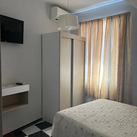 Plaza Damasco בית הארחה 5*