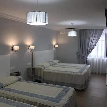 בית הארחה Plaza Damasco 5*