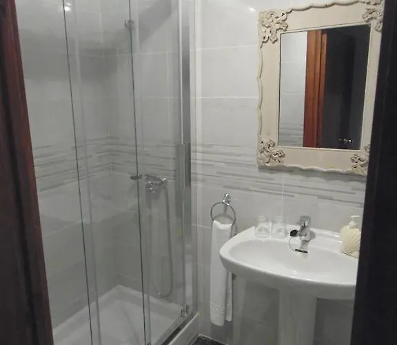 Plaza Damasco Альмуньекар